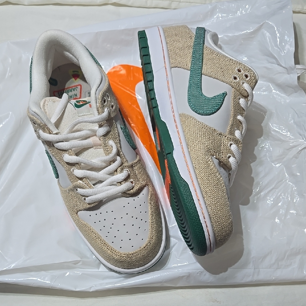 Nike SB Dunk Low Jarritos Size 10.  I cannot determine its authenticity